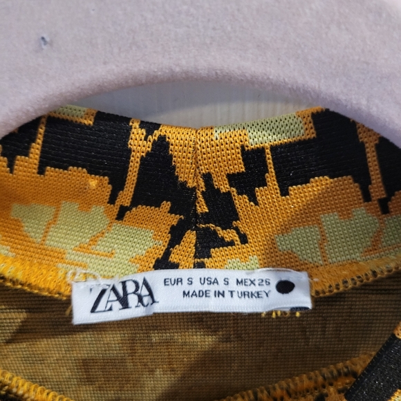 Zara Jacquard Floral Top - Picture 3 of 4